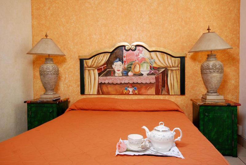 Hotel & Suites Galeria Morelia Værelse billede