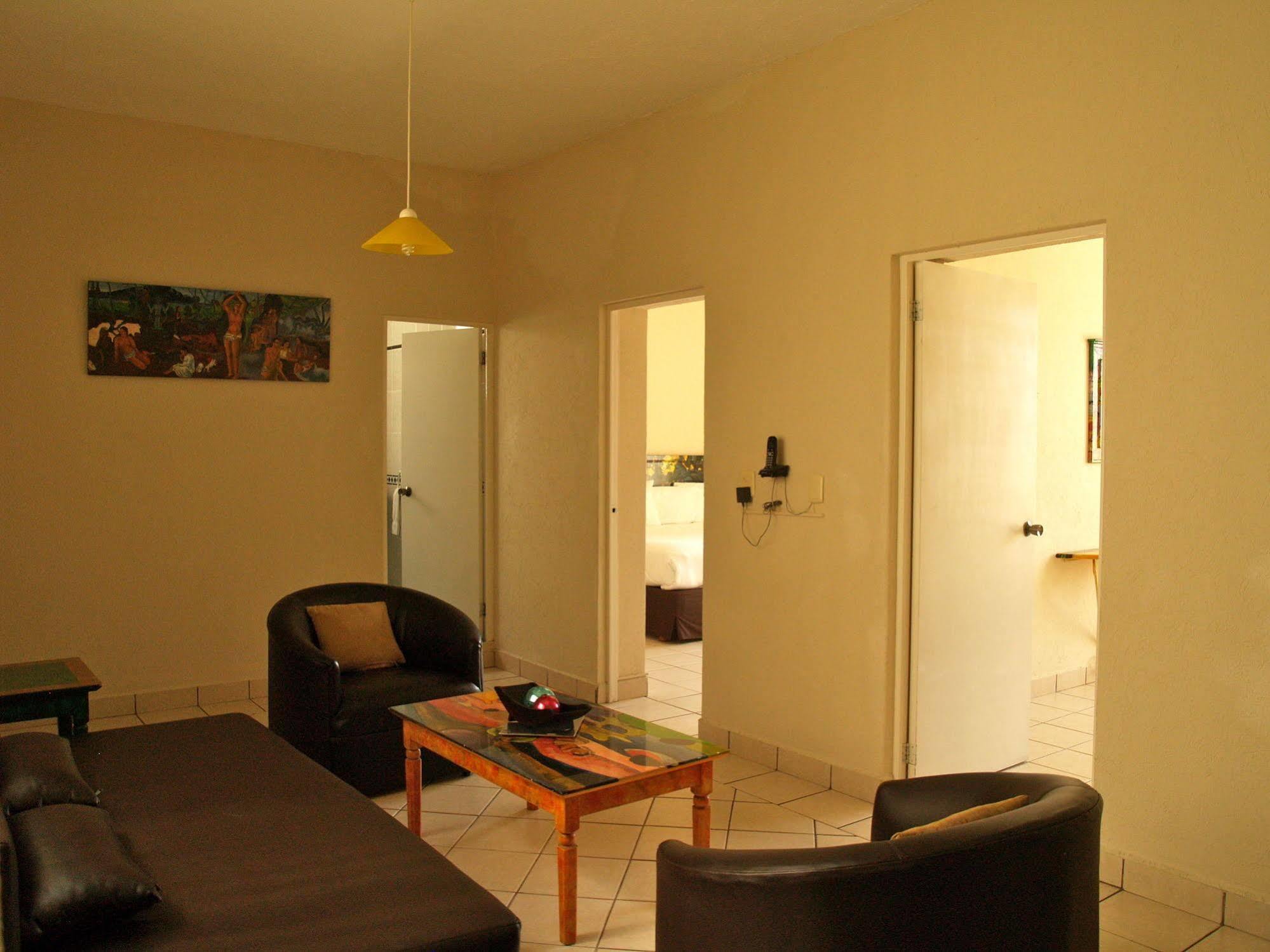 Hotel & Suites Galeria Morelia Eksteriør billede