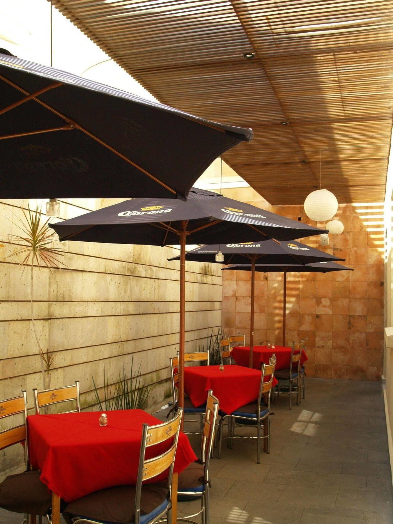 Hotel & Suites Galeria Morelia Eksteriør billede
